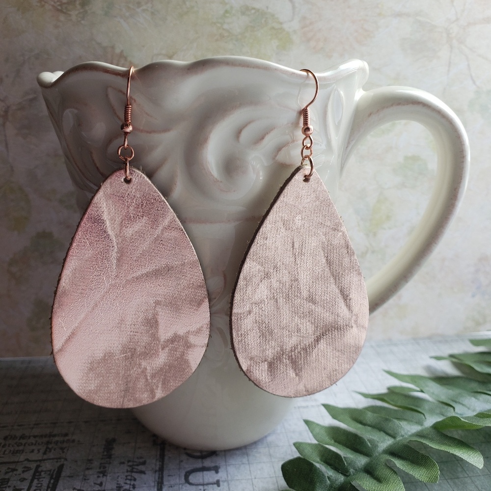 Genuine leather earrings Rose Gold